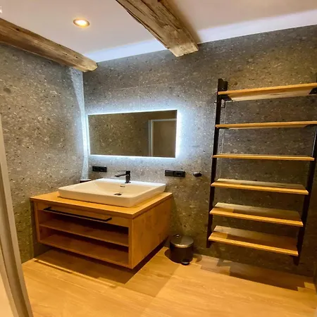Apartment In Saalfelden Near Slopes, Cleaning Included Lahntal