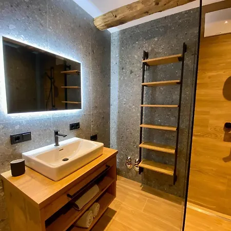 In Saalfelden Near Slopes, Cleaning Included Apartment Lahntal